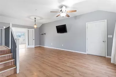 5639 Grafton Road, Valley City, OH 44280 - Photo 6