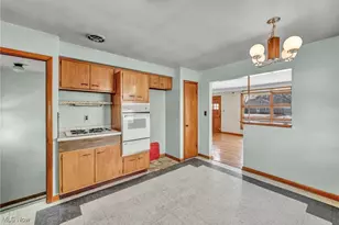 807 Bayridge Blvd, Willowick, OH 44095 - Photo 6