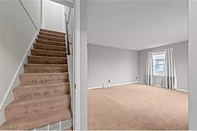 568 Stevenson Avenue, Akron, OH 44312 - Photo 22