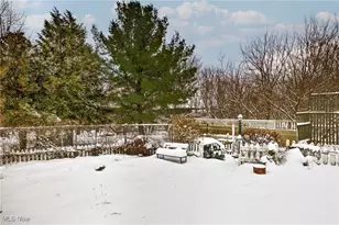 917 S Irvine Ave, Masury, OH 44438 - Photo 24