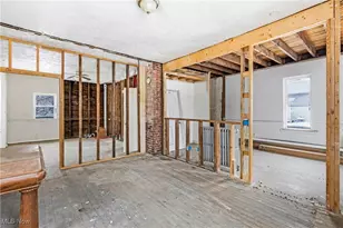 1008 E 6th St, Ashtabula, OH 44004 - Photo 2