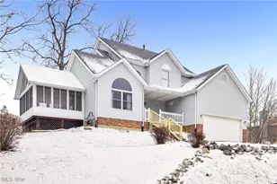 2307 Wittenburg St, Louisville, OH 44641 - Photo 2