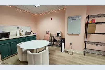 822 Kumho Drive #103, Fairlawn, OH 44333 - Photo 18