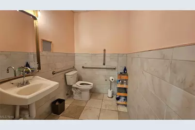 822 Kumho Drive #103, Fairlawn, OH 44333 - Photo 24