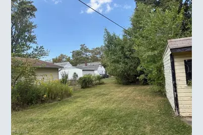 19615 Harvard Avenue, Warrensville Heights, OH 44122 - Photo 4