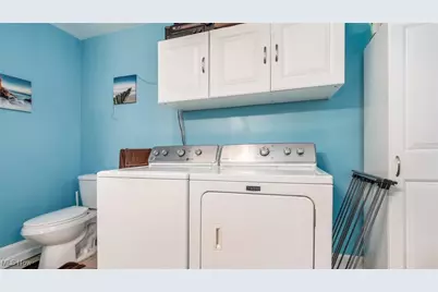 914 Taylor Avenue, Cambridge, OH 43725 - Photo 14