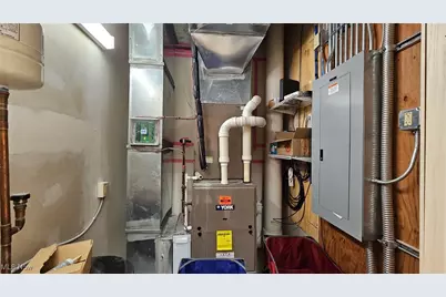 822 Kumho Drive #103, Fairlawn, OH 44333 - Photo 32