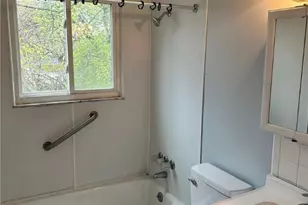 1344 Frederick Blvd, Akron, OH 44320 - Photo 10