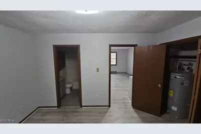 31 Elm Street #B2, Struthers, OH 44471 - Photo 6