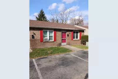 31 Elm Street #B2, Struthers, OH 44471 - Photo 1