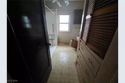 27 Erskine Avenue, Youngstown, OH 44512 - Photo 8