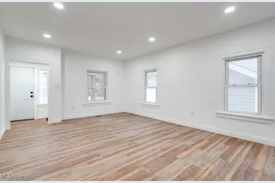 3261 Altamont Avenue, Cleveland Heights, OH 44118 - Photo 4