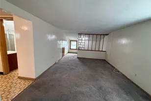 4902 E 109th St, Garfield Heights, OH 44125 - Photo 4