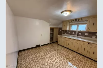 4902 E 109th Street, Loveland, OH 44125 - Photo 2