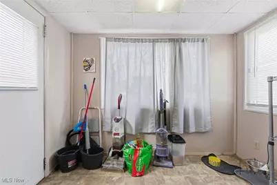 2240 12th Street SW, Akron, OH 44314 - Photo 14