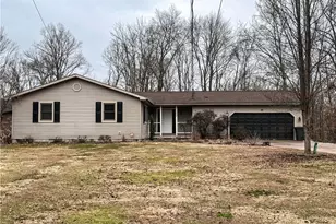 202 Forest Dr, Parkersburg, WV 26104 - Photo 4