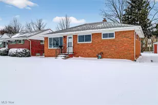 845 Charles St, Willowick, OH 44095 - Photo 4