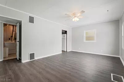 1937 Highlawn Avenue, Youngstown, OH 44509 - Photo 2