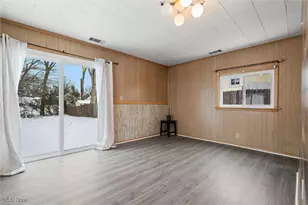 1937 Highlawn Ave, Youngstown, OH 44509 - Photo 8