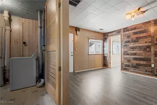 1937 Highlawn Ave, Youngstown, OH 44509 - Photo 6