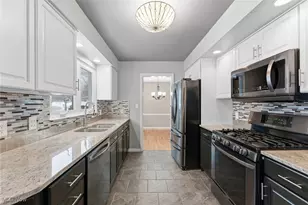 3031 Morewood Rd, Fairlawn, OH 44333 - Photo 12