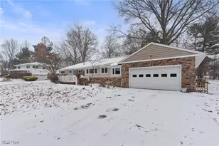 3031 Morewood Rd, Fairlawn, OH 44333 - Photo 2