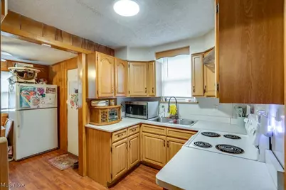 3211 11th Street SW, Canton, OH 44710 - Photo 8