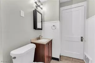 13601 Othello Ave, Loveland, OH 44110 - Photo 18