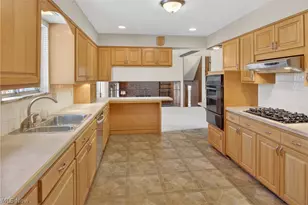 11974 Boston Rd, North Royalton, OH 44133 - Photo 6