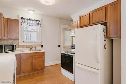 2015 Gross Avenue NE, Canton, OH 44714 - Photo 8