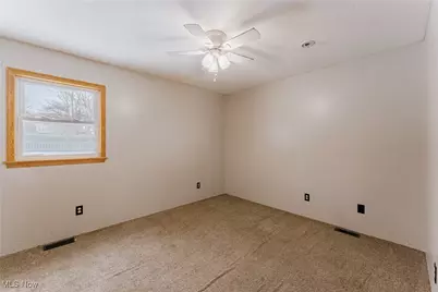 2015 Gross Avenue NE, Canton, OH 44714 - Photo 24