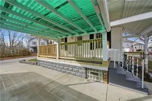 437 Erie St, Barberton, OH 44203 - Photo 6