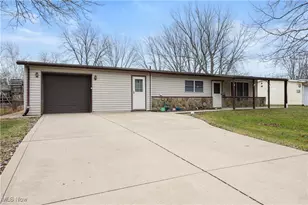 12393 National Dr, Grafton, OH 44044 - Photo 2