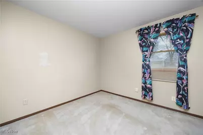 12393 National Drive, Grafton, OH 44044 - Photo 16