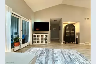 1486 Tripodi Circle, Niles, OH 44446 - Photo 10