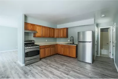 532 Wesley Avenue, Elyria, OH 44035 - Photo 2