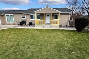 2328 26th St NE, Canton, OH 44705 - Photo 2