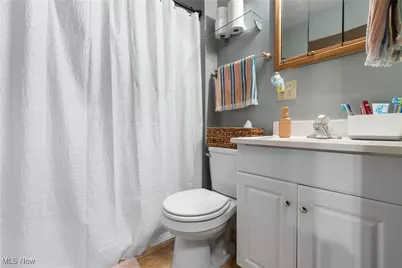 2405 Cherry Avenue, Alliance, OH 44601 - Photo 8