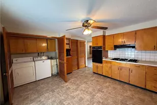 2435 Didrickson Dr, Lorain, OH 44053 - Photo 6