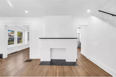 14404 Bayes Avenue, Oakwood, OH 44107 - Photo 6