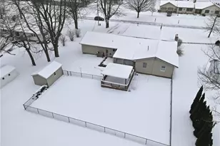 1381 Robb Rd, Conneaut, OH 44030 - Photo 2