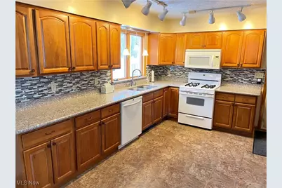 1381 Robb Road, Conneaut, OH 44030 - Photo 16