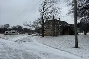 6323 Georgetown St, Louisville, OH 44641 - Photo 4