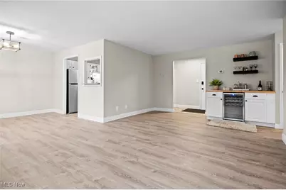 3333 Warrensville Center Road #214, Huber Heights, OH 44122 - Photo 2