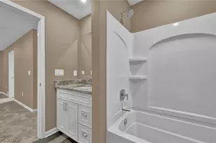 1394 Mussel Shoals Dr, Brunswick, OH 44212 - Photo 32