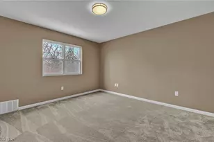 1394 Mussel Shoals Dr, Brunswick, OH 44212 - Photo 12