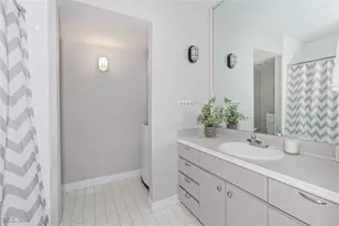 2043 Random Rd, Loveland, OH 44106 - Photo 14