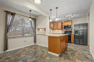 674 Upper Merriman Dr, Akron, OH 44303 - Photo 14