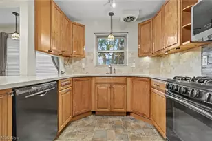 674 Upper Merriman Dr, Akron, OH 44303 - Photo 18