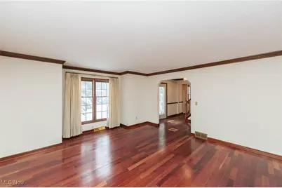 1817 Rusnak Trail, Grandview Heights, OH 44147 - Photo 8